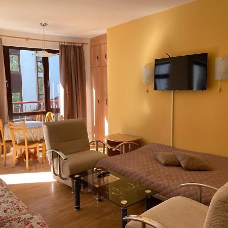 בורובץ Apart Hotel Flora Residence - Clover Building Flat 09 מראה חיצוני תמונה