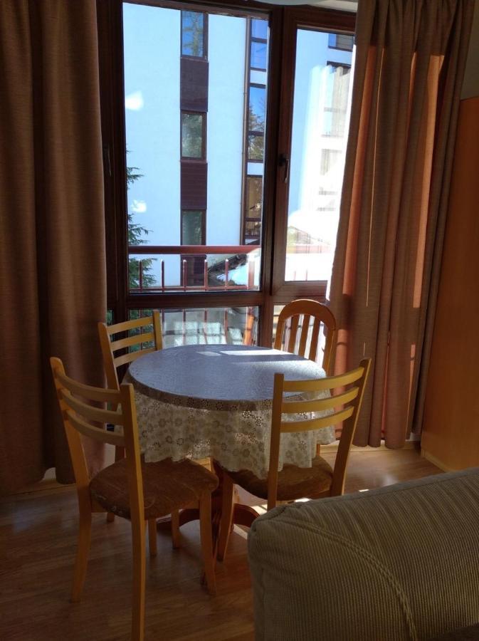 בורובץ Apart Hotel Flora Residence - Clover Building Flat 09 מראה חיצוני תמונה